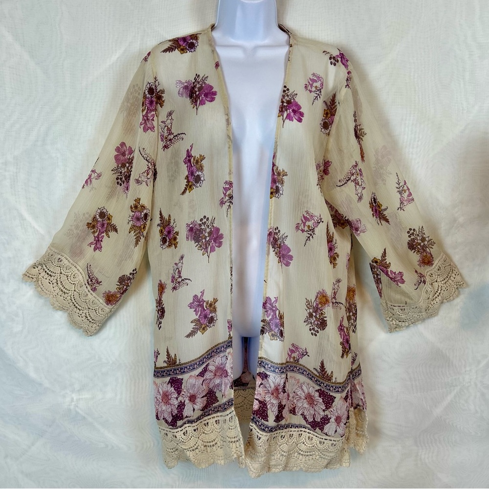 Women’s Lace and Floral Sheer Cover Jacket / XL